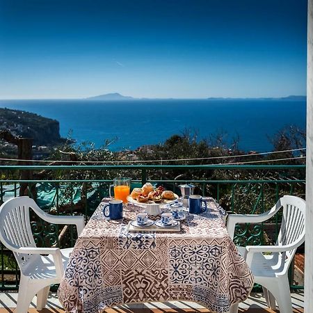 Casa Floriana Apartment Вико Екуензе Екстериор снимка