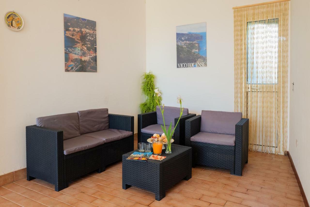Casa Floriana Apartment Вико Екуензе Екстериор снимка
