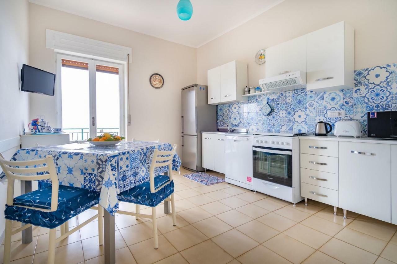 Casa Floriana Apartment Вико Екуензе Екстериор снимка